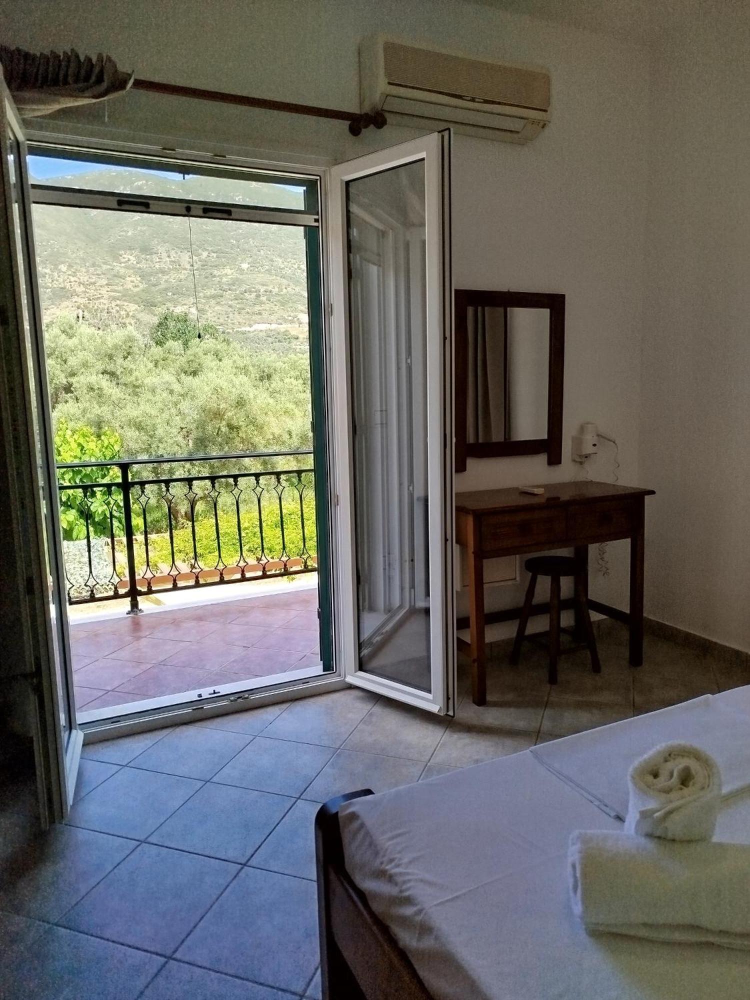 Riverside Αpartments Vasiliki  Ngoại thất bức ảnh
