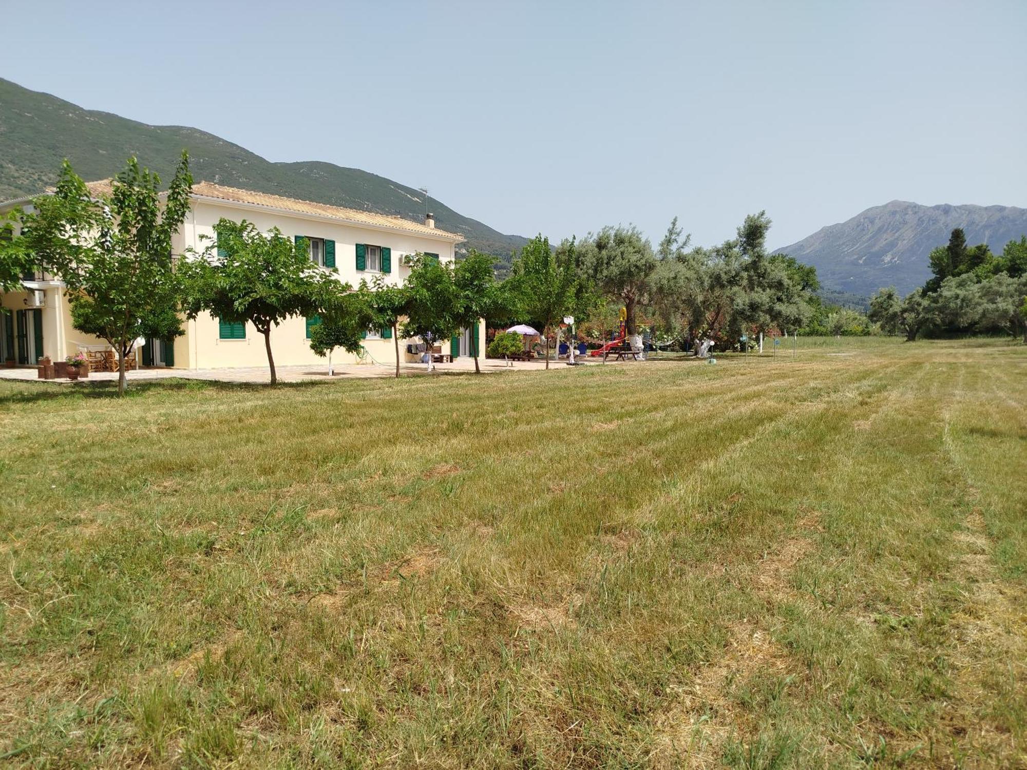 Riverside Αpartments Vasiliki  Ngoại thất bức ảnh