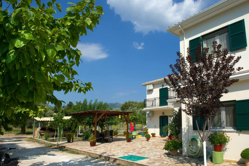 Riverside Αpartments Vasiliki  Ngoại thất bức ảnh